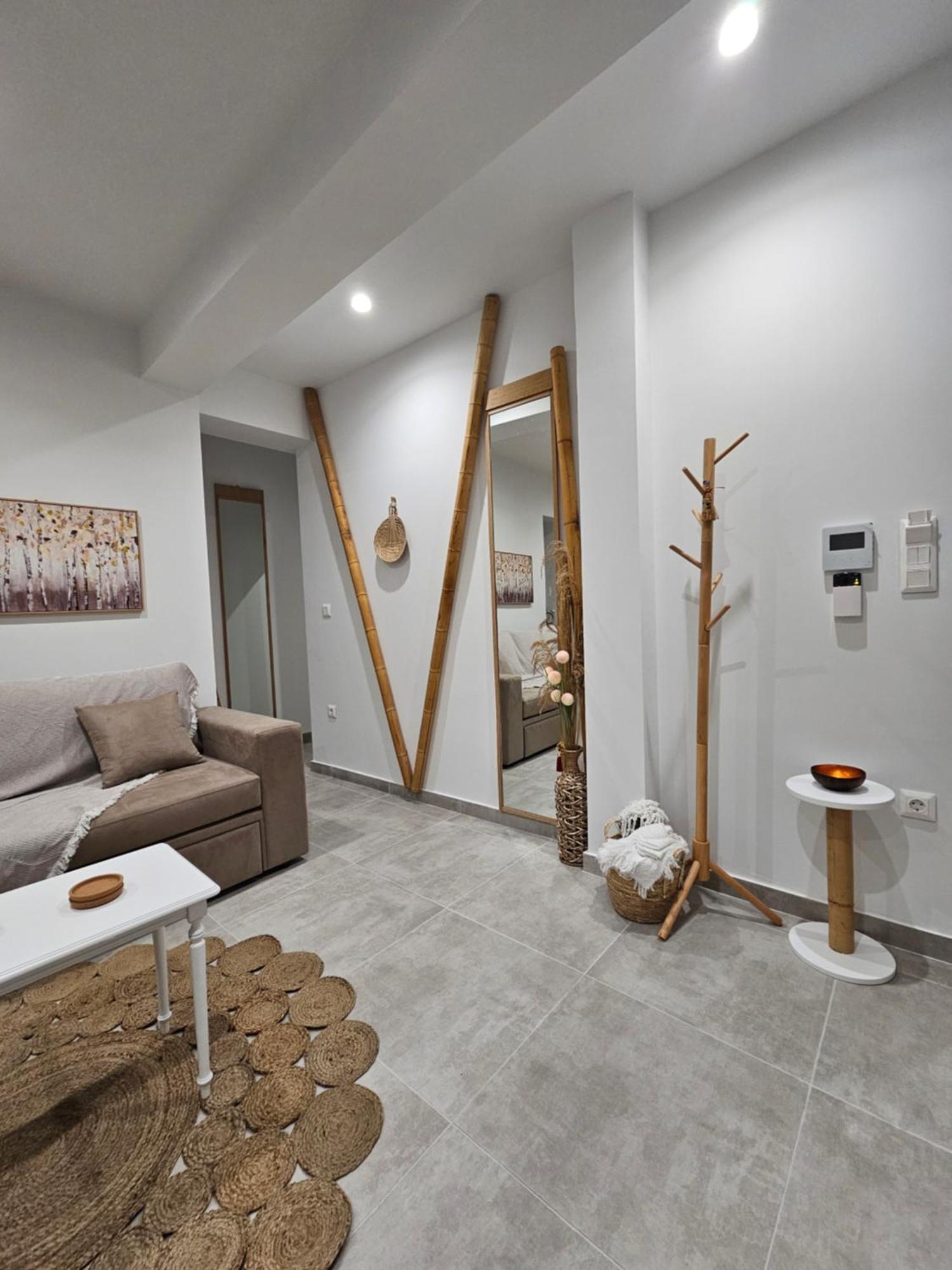 Bamboo Apartment Marousi Center Atene Esterno foto